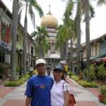 TJ & istri di Masjid Sultan, Kampong Gelam, Singapore