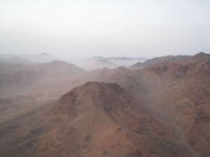 pemandangan dari puncak Gunung Sinai