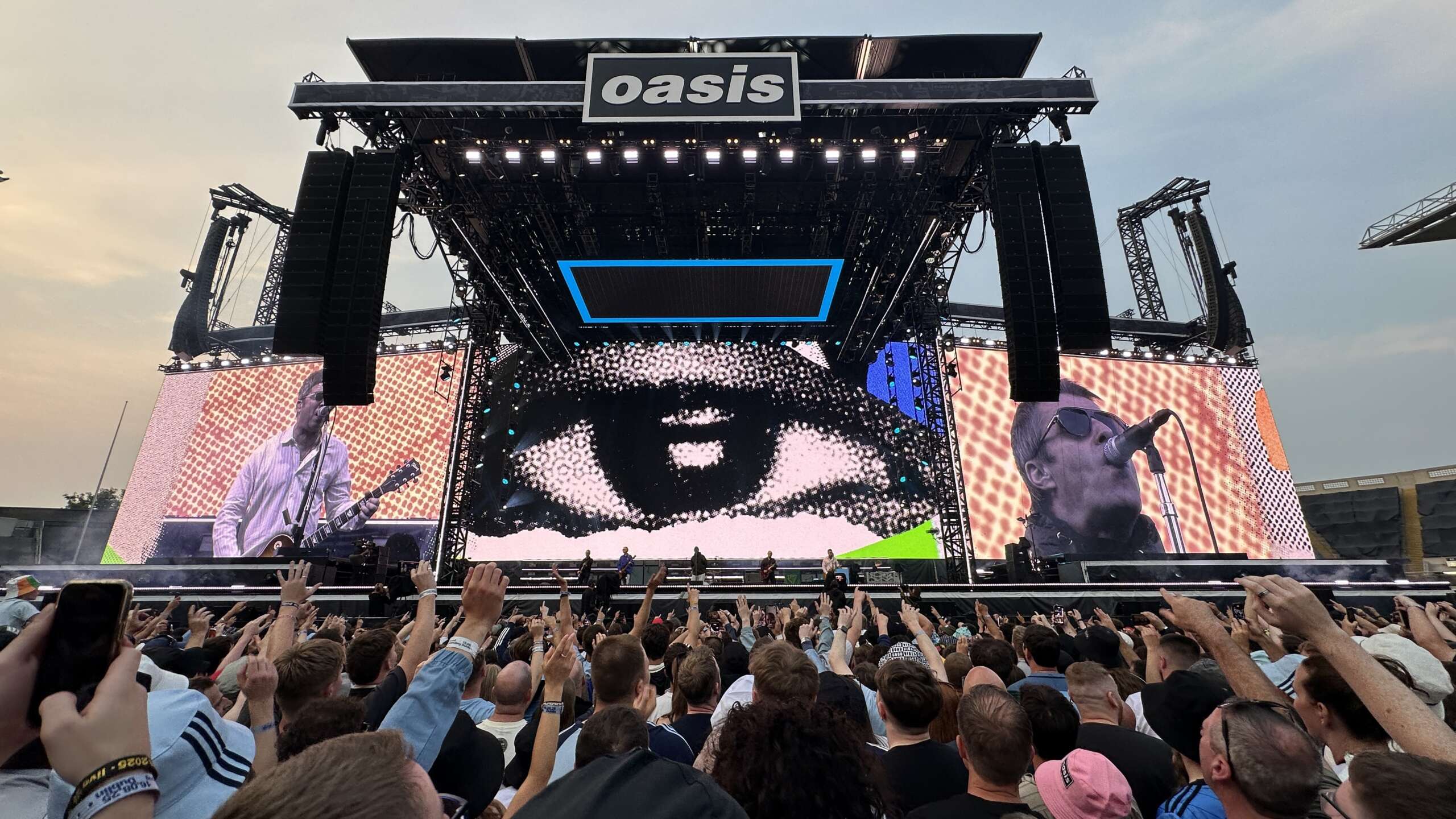 Perjuangan Nonton Konser Oasis Live’25